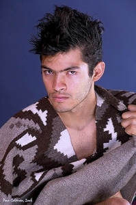 Yussel / modelo