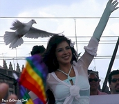 �Con ustedes... GLORIA TREVI!..., reina de la marcha del a�o 2005