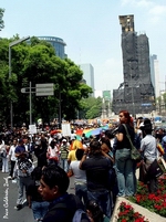 Aspecto de la concentraci�n alrededor de la Columna de la Independencia