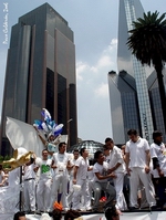 Frente a la Bolsa de Valores